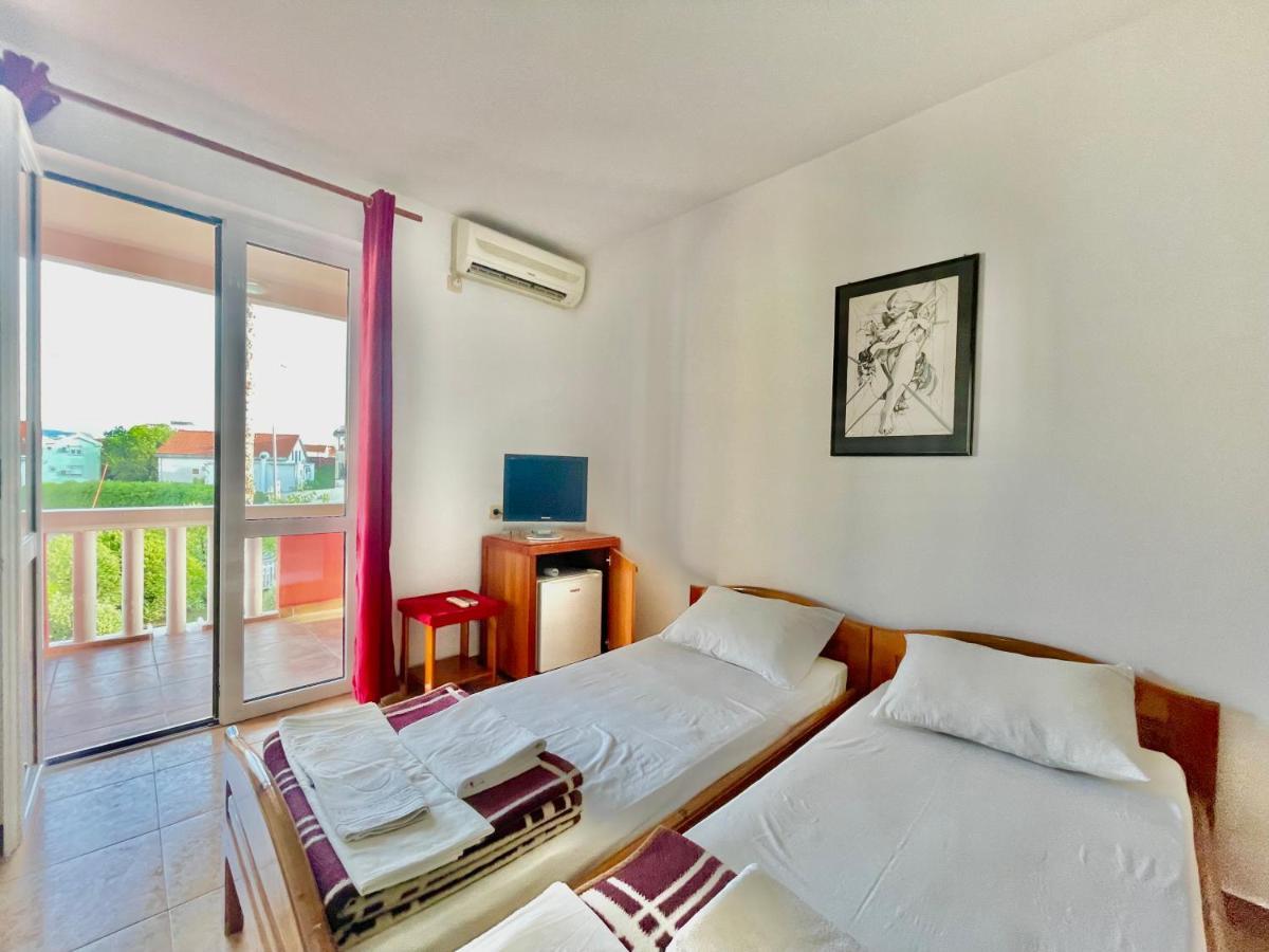 Guest house Vila L *