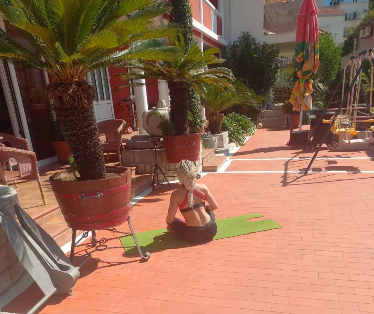 Vila L Guest house *
